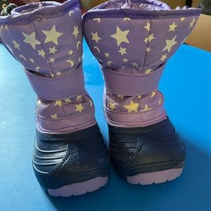 Cat and Jack Snowboots